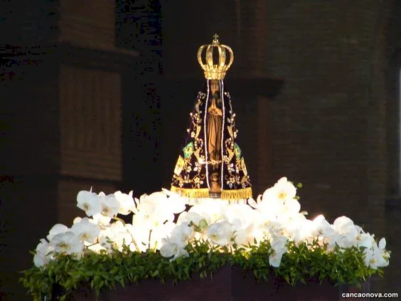 decoracao-de-nossa-senhora-aparecida-na-igreja_1